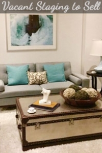 Living Room Staging to Sell a Vacant New Home